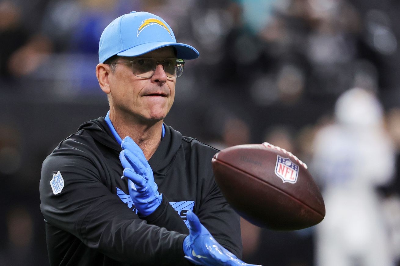 Los Angeles Chargers v Las Vegas Raiders