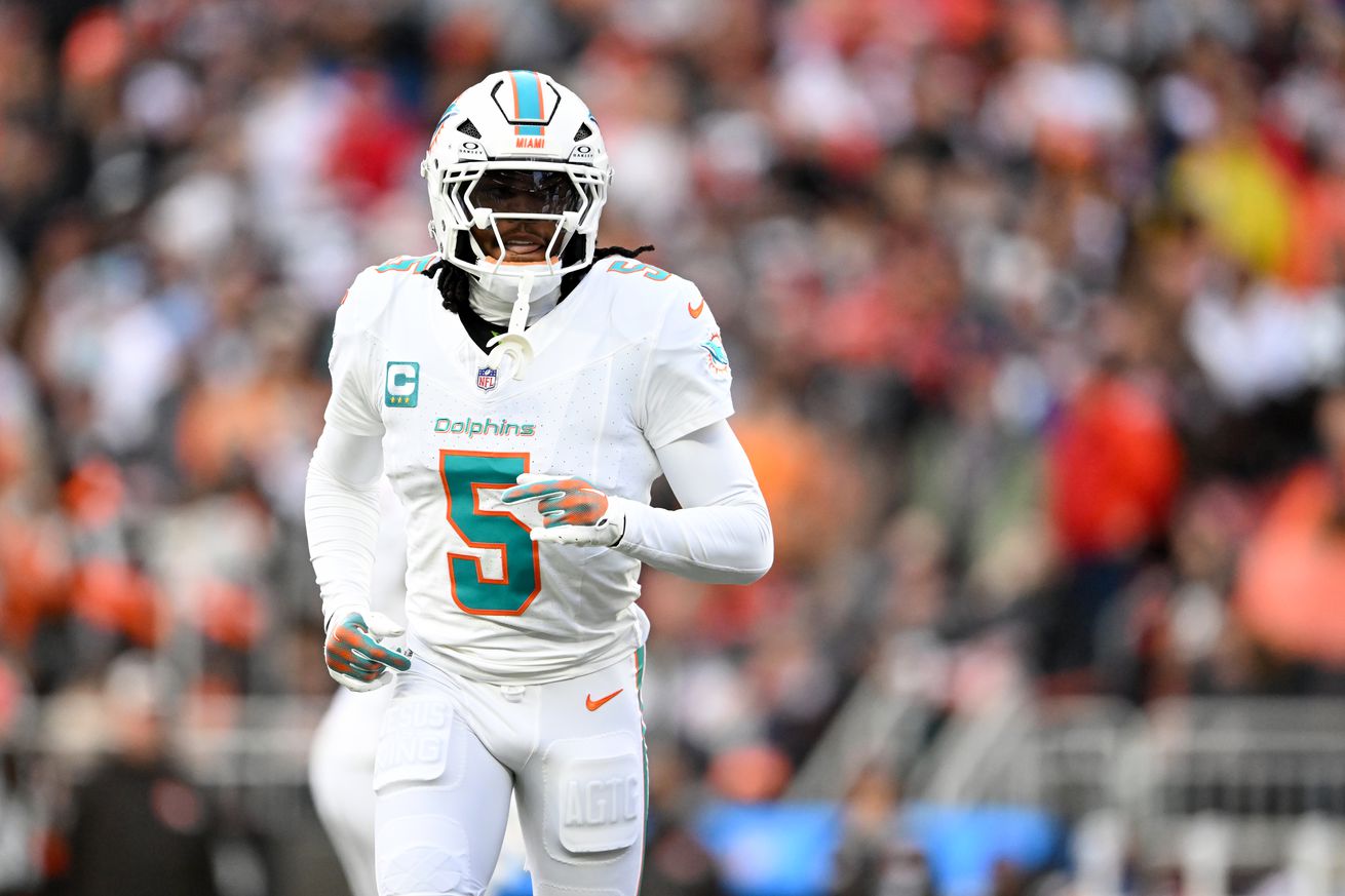 Miami Dolphins v Cleveland Browns